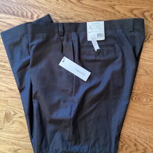 NWT CALVIN KLEIN FLAT FRONT DRESS PANTS CHARCOAL 42 X 32 CITY OFFICE BUSINESS